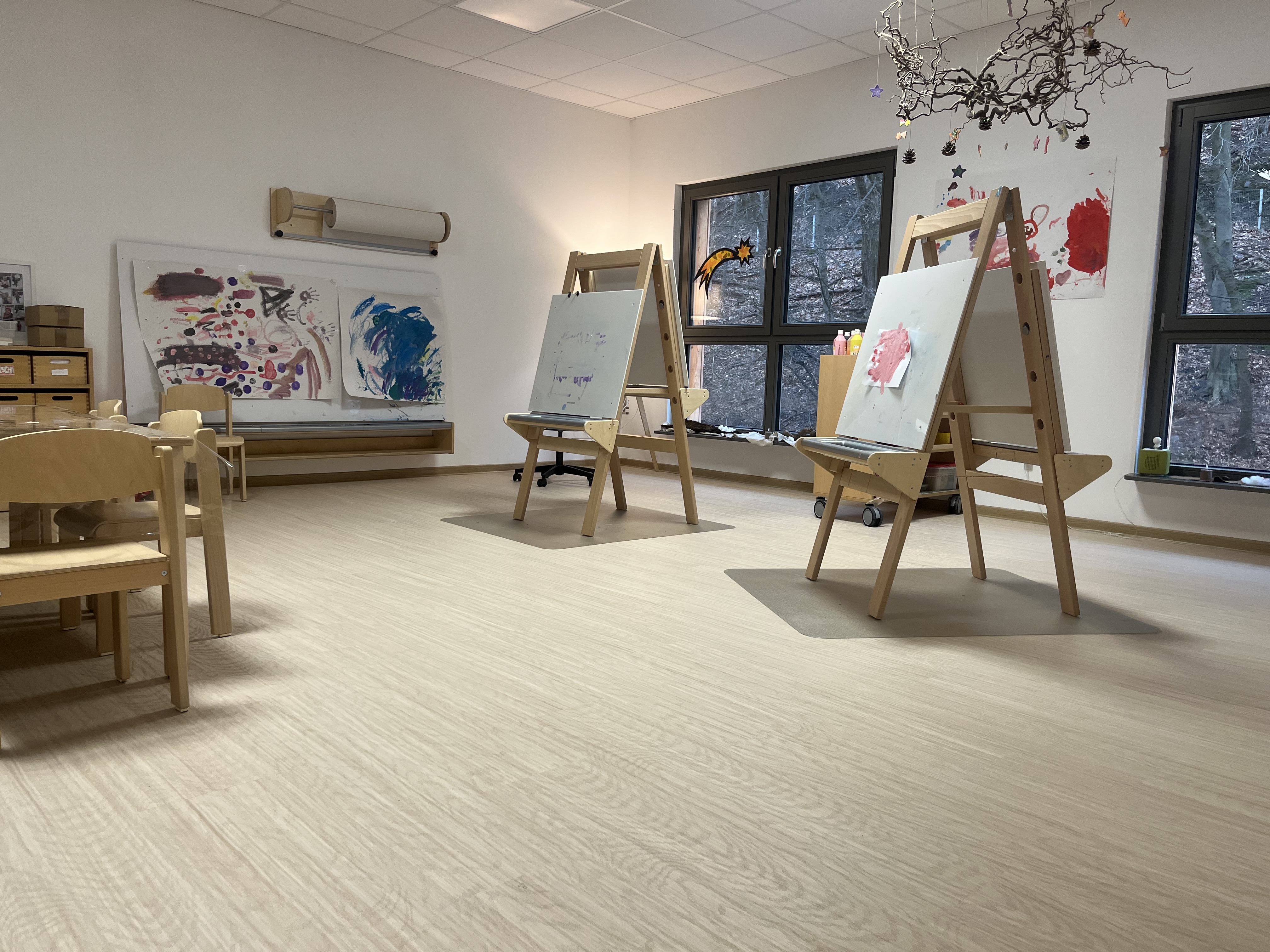 Unser Atelier - ein Raum, um sich kreativ auszuleben. Einer der Funktionsräume im Wäldchen, unserem offenen Bereich der Einrichtung